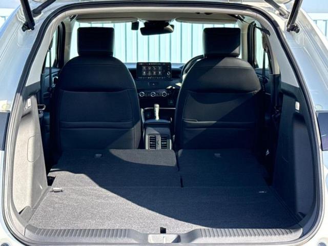 ヴェゼル eHEV Z 保証書/純正 9インチ SDナビ/ホンダセンシング/シートヒーター 前席/車線逸脱防止支援システム/シート ハーフレザー/電動バックドア/ドライブレコーダー 前後/ヘッドランプ LED バックカメラ(19枚目)