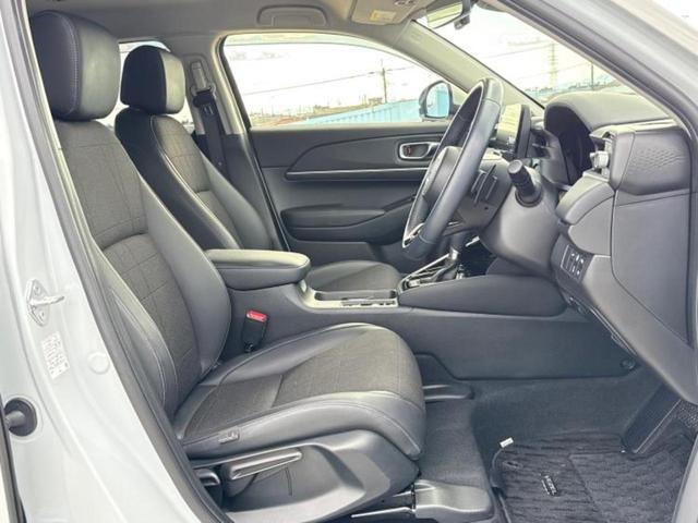 ヴェゼル ｅＨＥＶ　Ｚ　保証書／純正　９インチ　ＳＤナビ／ホンダセンシング／シートヒーター／車線逸脱防止支援システム／シート　ハーフレザー／電動バックドア／ドライブレコーダー　前後／ヘッドランプ　ＬＥＤ／ＵＳＢジャック（4枚目）