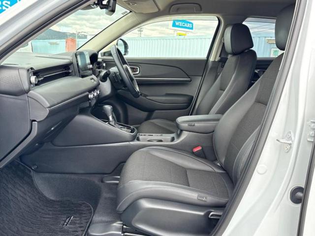 ヴェゼル ｅＨＥＶ　Ｚ　保証書／純正　９インチ　ＳＤナビ／ホンダセンシング／シートヒーター／車線逸脱防止支援システム／シート　ハーフレザー／電動バックドア／ドライブレコーダー　前後／ヘッドランプ　ＬＥＤ／ＵＳＢジャック（6枚目）