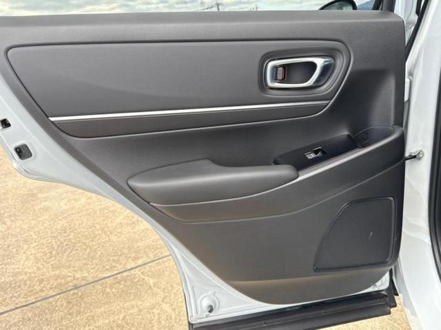 ヴェゼル ｅＨＥＶ　Ｚ　保証書／純正　９インチ　ＳＤナビ／ホンダセンシング／シートヒーター／車線逸脱防止支援システム／シート　ハーフレザー／電動バックドア／ドライブレコーダー　前後／ヘッドランプ　ＬＥＤ／ＵＳＢジャック（23枚目）