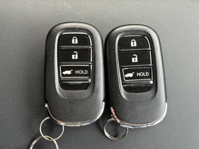 ヴェゼル ｅＨＥＶ　Ｚ　保証書／純正　９インチ　ＳＤナビ／ホンダセンシング／シートヒーター／車線逸脱防止支援システム／シート　ハーフレザー／電動バックドア／ドライブレコーダー　前後／ヘッドランプ　ＬＥＤ／ＵＳＢジャック（32枚目）