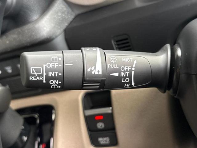 Ｎ－ＢＯＸジョイ ターボ２トーン　保証書／純正　８インチ　ナビ／ホンダセンシング／両側電動スライドドア／シートヒーター　前席／車線逸脱防止支援システム／登録済未使用車／ヘッドランプ　ＬＥＤ／ＵＳＢジャック／Ｂｌｕｅｔｏｏｔｈ接続（17枚目）