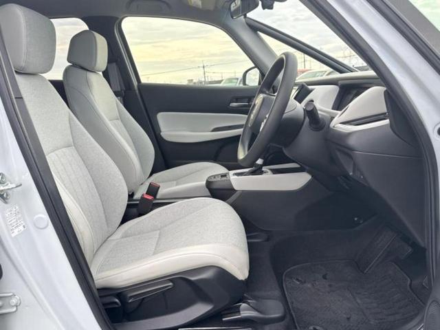 フィット ホーム　保証書／純正　ＳＤナビ／ホンダセンシング／車線逸脱防止支援システム／シート　ハーフレザー／ヘッドランプ　ＬＥＤ／ＵＳＢジャック／Ｂｌｕｅｔｏｏｔｈ接続／ＥＴＣ／ＥＢＤ付ＡＢＳ／横滑り防止装置（4枚目）