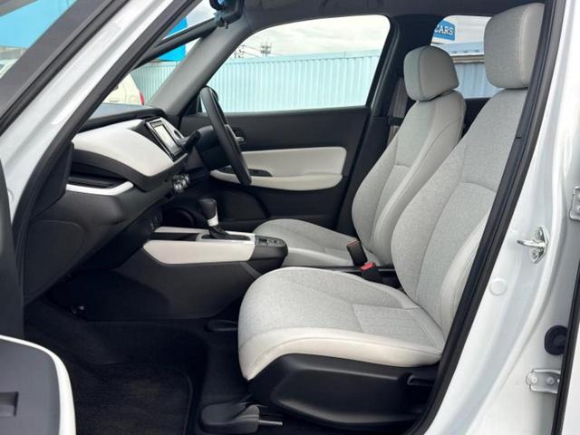 フィット ホーム　保証書／純正　ＳＤナビ／ホンダセンシング／車線逸脱防止支援システム／シート　ハーフレザー／ヘッドランプ　ＬＥＤ／ＵＳＢジャック／Ｂｌｕｅｔｏｏｔｈ接続／ＥＴＣ／ＥＢＤ付ＡＢＳ／横滑り防止装置（6枚目）