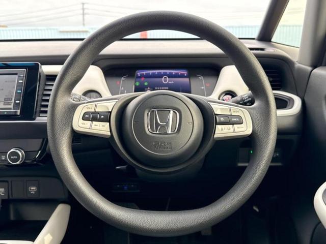フィット ホーム　保証書／純正　ＳＤナビ／ホンダセンシング／車線逸脱防止支援システム／シート　ハーフレザー／ヘッドランプ　ＬＥＤ／ＵＳＢジャック／Ｂｌｕｅｔｏｏｔｈ接続／ＥＴＣ／ＥＢＤ付ＡＢＳ／横滑り防止装置（13枚目）
