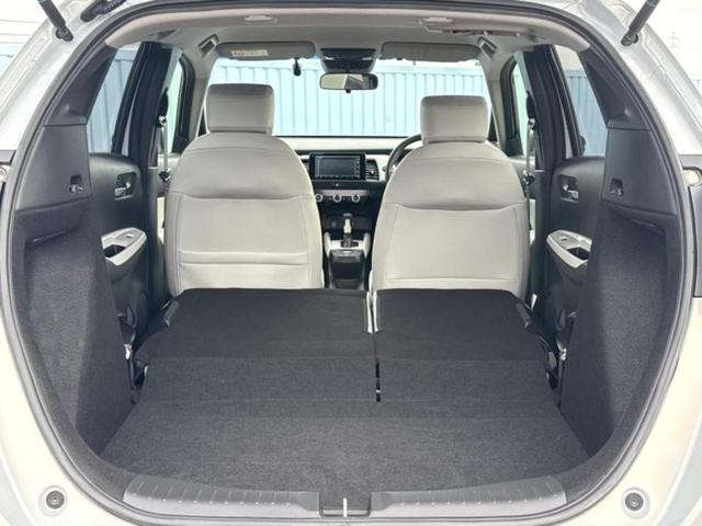 フィット ホーム　保証書／純正　ＳＤナビ／ホンダセンシング／車線逸脱防止支援システム／シート　ハーフレザー／ヘッドランプ　ＬＥＤ／ＵＳＢジャック／Ｂｌｕｅｔｏｏｔｈ接続／ＥＴＣ／ＥＢＤ付ＡＢＳ／横滑り防止装置（19枚目）