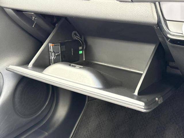フィット ホーム　保証書／純正　ＳＤナビ／ホンダセンシング／車線逸脱防止支援システム／シート　ハーフレザー／ヘッドランプ　ＬＥＤ／ＵＳＢジャック／Ｂｌｕｅｔｏｏｔｈ接続／ＥＴＣ／ＥＢＤ付ＡＢＳ／横滑り防止装置（36枚目）