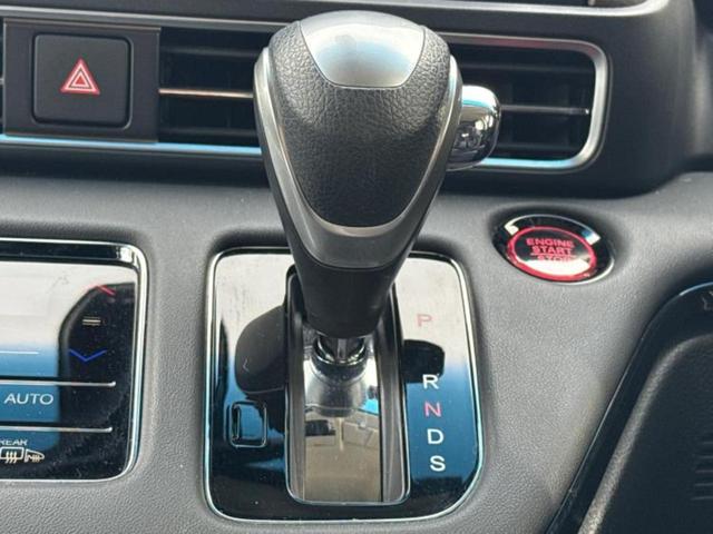 オデッセイ アブソルート・EX 新品タイヤ/保証書/純正 10インチ SDナビ/ホンダセンシング/両側電動スライドドア/シートヒーター 前席/マルチビューカメラシステム/車線逸脱防止支援システム/シート ハーフレザー/電動バックドア(17枚目)