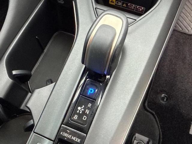 クラウンクロスオーバー ４ＷＤ　Ｇアドバンスド　新品タイヤ／保証書／ディスプレイオーディオ＋ナビ／デジタルインナーミラー／トヨタセーフティセンス／全方位モニター／車線逸脱防止支援システム／シート　ハーフレザー／電動バックドア　衝突被害軽減システム（18枚目）