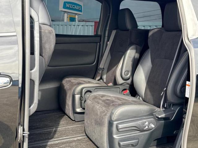 アルファード Ｓタイプゴールド２　新品タイヤ／ディスプレイオーディオ＋ナビ９インチ／フリップダウンモニター／トヨタセーフティセンス／両側電動スライドドア／車線逸脱防止支援システム／シート　ハーフレザー／電動バックドア　バックカメラ（8枚目）