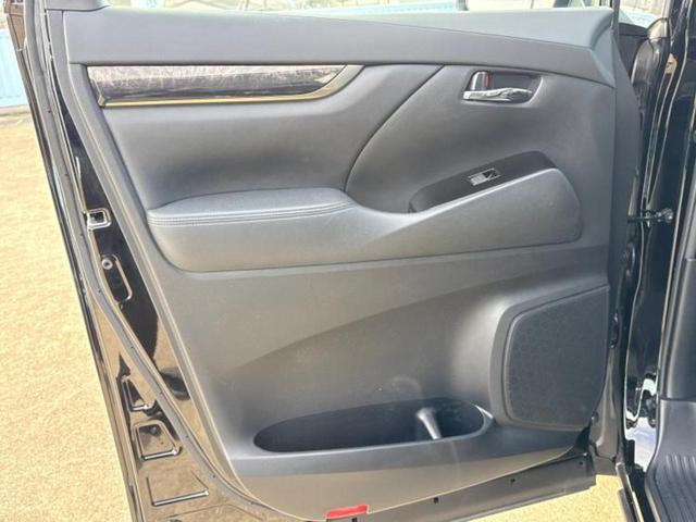 アルファード Ｓタイプゴールド２　新品タイヤ／ディスプレイオーディオ＋ナビ９インチ／フリップダウンモニター／トヨタセーフティセンス／両側電動スライドドア／車線逸脱防止支援システム／シート　ハーフレザー／電動バックドア　バックカメラ（23枚目）