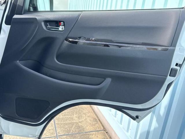 ハイエースバン ロングスーパーＧＬダークプライム２　保証書／社外　１１インチ　ＳＤナビ／デジタルインナーミラー／トヨタセーフティセンス／両側電動スライドドア／パノラミックビューモニター／車線逸脱防止支援システム／ドライブレコーダー　前後　全周囲カメラ（20枚目）