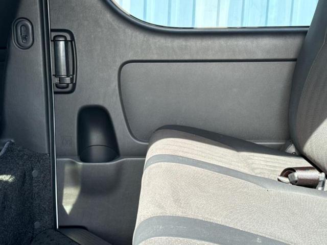 ハイエースバン ロングスーパーＧＬダークプライム２　保証書／社外　１１インチ　ＳＤナビ／デジタルインナーミラー／トヨタセーフティセンス／両側電動スライドドア／パノラミックビューモニター／車線逸脱防止支援システム／ドライブレコーダー　前後　全周囲カメラ（22枚目）