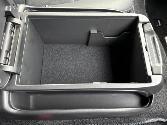 ハイエースバン ロングスーパーＧＬダークプライム２　保証書／社外　１１インチ　ＳＤナビ／デジタルインナーミラー／トヨタセーフティセンス／両側電動スライドドア／パノラミックビューモニター／車線逸脱防止支援システム／ドライブレコーダー　前後　全周囲カメラ（29枚目）