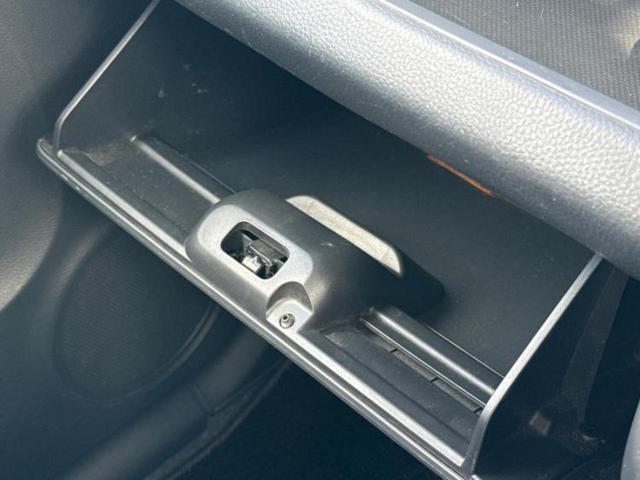 ＭＲワゴン Ｘ　新品タイヤ／社外　ＳＤナビ／ＥＴＣ／ＥＢＤ付ＡＢＳ／ワンセグＴＶ／ＤＶＤ／パワーウインドウ／エンジンスタートボタン／オートエアコン／パワーステアリング／盗難防止システム／ユーザー買取車　ＤＶＤ再生（29枚目）