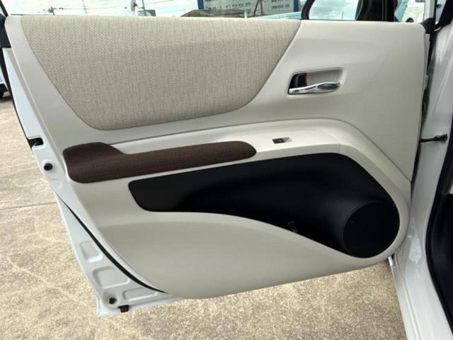 シエンタ ハイブリッドＧ　保証書／純正　ＳＤナビ／トヨタセーフティセンス／両側電動スライドドア／シートヒーター　運転席／車線逸脱防止支援システム／ヘッドランプ　ＬＥＤ／Ｂｌｕｅｔｏｏｔｈ接続／ＥＢＤ付ＡＢＳ／横滑り防止装置（23枚目）