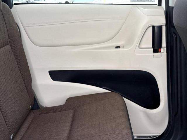 シエンタ ハイブリッドＧ　保証書／純正　ＳＤナビ／トヨタセーフティセンス／両側電動スライドドア／シートヒーター　運転席／車線逸脱防止支援システム／ヘッドランプ　ＬＥＤ／Ｂｌｕｅｔｏｏｔｈ接続／ＥＢＤ付ＡＢＳ／横滑り防止装置（25枚目）