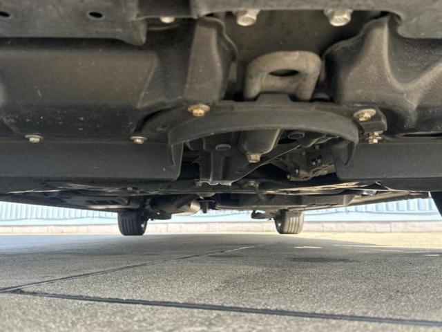 ノア ハイブリッドＳｉダブルバイビー２　保証書／純正　９インチ　ＳＤナビ／衝突安全装置／両側電動スライドドア／シートヒーター　前席／車線逸脱防止支援システム／シート　ハーフレザー／ドライブレコーダー　前後／ヘッドランプ　ＬＥＤ　バックカメラ（49枚目）