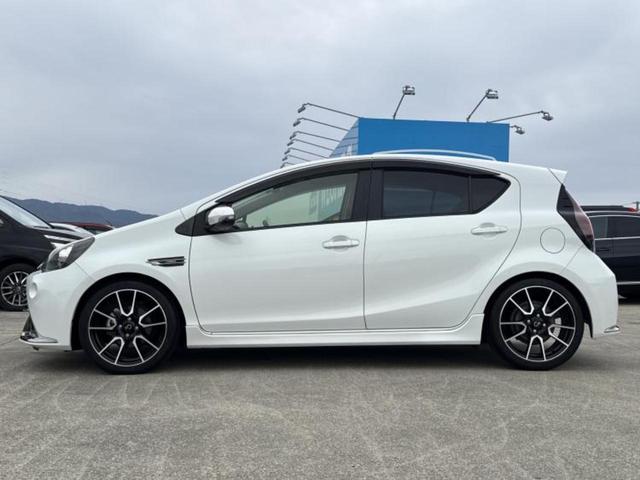 アクア Ｇ　Ｇｓ　新品タイヤ／社外　９インチ　ＳＤナビ／トヨタセーフティセンス／車線逸脱防止支援システム／シート　ハーフレザー／ドライブレコーダー　社外／ヘッドランプ　ＬＥＤ／Ｂｌｕｅｔｏｏｔｈ接続／ＥＴＣ　ＤＶＤ再生（2枚目）