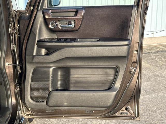 Ｎ－ＢＯＸカスタム Ｇ・Ｌホンダセンシング　新品タイヤ／純正エアロ／保証書／社外　ＳＤナビ／ホンダセンシング／電動スライドドア／車線逸脱防止支援システム／ドライブレコーダー　社外／ヘッドランプ　ＬＥＤ／Ｂｌｕｅｔｏｏｔｈ接続／ＥＴＣ　フルエアロ（20枚目）