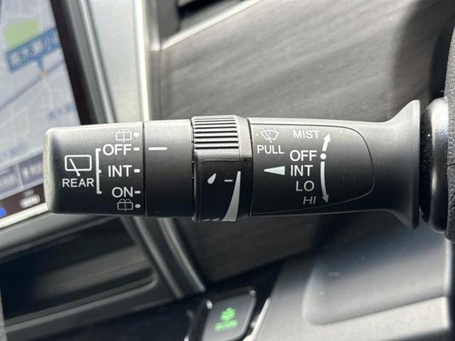 フリードハイブリッド ハイブリッドＧ　新品タイヤ／保証書／純正　１０インチ　ＳＤナビ／ホンダセンシング／両側電動スライドドア／シートヒーター　前席／車線逸脱防止支援システム／ヘッドランプ　ＬＥＤ／ＵＳＢジャック／Ｂｌｕｅｔｏｏｔｈ接続（17枚目）