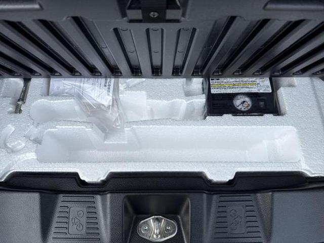 スペーシアカスタム ハイブリッドＸＳターボ　保証書／純正　９インチ　メモリーナビ／セーフティサポート（スズキ）／両側電動スライドドア／シートヒーター　前席／マルチテレインモニター／車線逸脱防止支援システム／シート　ハーフレザー　ターボ　禁煙車（25枚目）