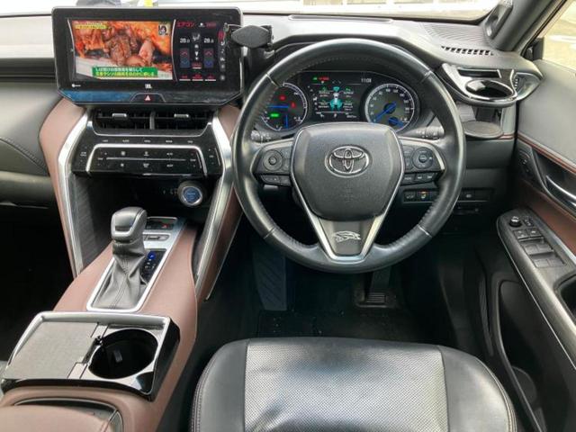 ハリアーハイブリッド Ｚレザーパッケージ　新品タイヤ／ＪＢＬ／保証書／純正　ＳＤナビ／デジタルインナーミラー／トヨタセーフティセンス／シートエアコン／パノラミックビューモニター／車線逸脱防止支援システム／シート　フルレザー／電動バックドア（4枚目）