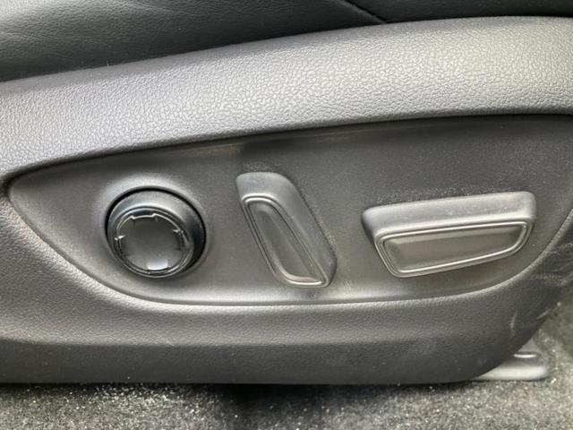 ハリアーハイブリッド Ｚレザーパッケージ　新品タイヤ／ＪＢＬ／保証書／純正　ＳＤナビ／デジタルインナーミラー／トヨタセーフティセンス／シートエアコン／パノラミックビューモニター／車線逸脱防止支援システム／シート　フルレザー／電動バックドア（15枚目）