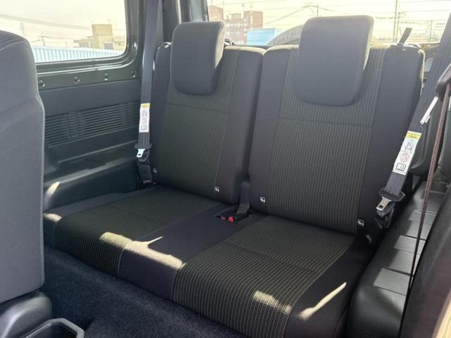 ジムニー ４ＷＤ　ＸＣ　保証書／ディスプレイオーディオ／セーフティサポート（スズキ）／シートヒーター　前席／車線逸脱防止支援システム／ヘッドランプ　ＬＥＤ／ＵＳＢジャック／Ｂｌｕｅｔｏｏｔｈ接続／ＥＢＤ付ＡＢＳ　ターボ（7枚目）