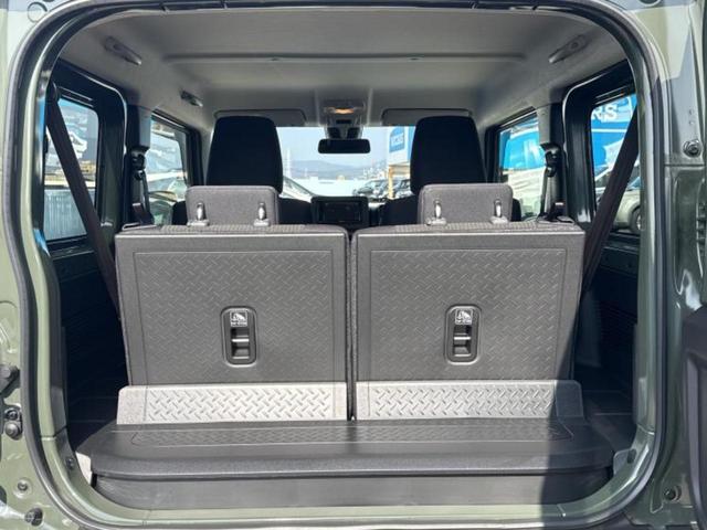 ジムニー ４ＷＤ　ＸＣ　保証書／ディスプレイオーディオ／セーフティサポート（スズキ）／シートヒーター　前席／車線逸脱防止支援システム／ヘッドランプ　ＬＥＤ／ＵＳＢジャック／Ｂｌｕｅｔｏｏｔｈ接続／ＥＢＤ付ＡＢＳ　ターボ（8枚目）