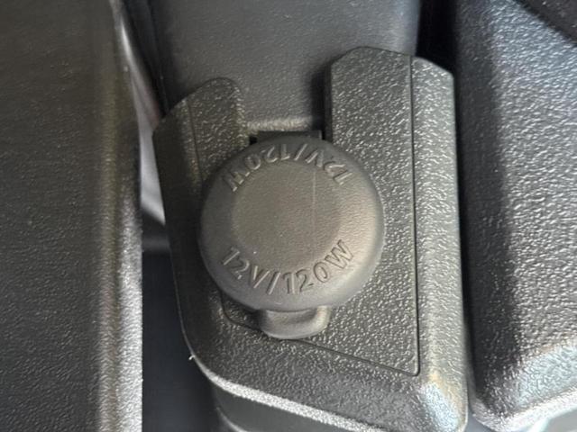 ジムニー ４ＷＤ　ＸＣ　保証書／ディスプレイオーディオ／セーフティサポート（スズキ）／シートヒーター　前席／車線逸脱防止支援システム／ヘッドランプ　ＬＥＤ／ＵＳＢジャック／Ｂｌｕｅｔｏｏｔｈ接続／ＥＢＤ付ＡＢＳ　ターボ（37枚目）