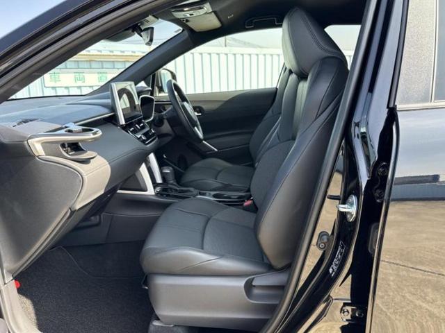 カローラクロス ハイブリッドＺ　モデリスタエアロ／保証書／ディスプレイオーディオ＋ナビ１０．５インチ／トヨタセーフティセンス／シートヒーター　前席／車線逸脱防止支援システム／シート　ハーフレザー／電動バックドア　衝突被害軽減システム（6枚目）