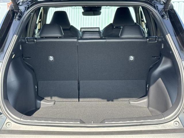 カローラクロス ハイブリッドＺ　モデリスタエアロ／保証書／ディスプレイオーディオ＋ナビ１０．５インチ／トヨタセーフティセンス／シートヒーター　前席／車線逸脱防止支援システム／シート　ハーフレザー／電動バックドア　衝突被害軽減システム（8枚目）