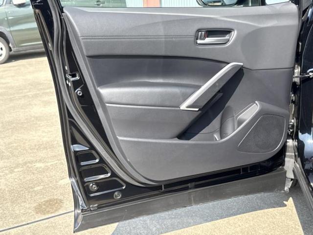 カローラクロス ハイブリッドＺ　モデリスタエアロ／保証書／ディスプレイオーディオ＋ナビ１０．５インチ／トヨタセーフティセンス／シートヒーター　前席／車線逸脱防止支援システム／シート　ハーフレザー／電動バックドア　衝突被害軽減システム（21枚目）