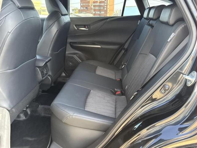 ハリアーハイブリッド ４ＷＤ　Ｇ　新品タイヤ／保証書／純正　８インチ　ＳＤナビ／デジタルインナーミラー／トヨタセーフティセンス／車線逸脱防止支援システム／シート　ハーフレザー／電動バックドア／ドライブレコーダー　純正　バックカメラ（7枚目）