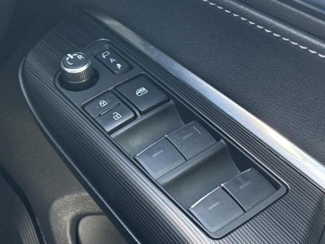 ハリアーハイブリッド ４ＷＤ　Ｇ　新品タイヤ／保証書／純正　８インチ　ＳＤナビ／デジタルインナーミラー／トヨタセーフティセンス／車線逸脱防止支援システム／シート　ハーフレザー／電動バックドア／ドライブレコーダー　純正　バックカメラ（40枚目）