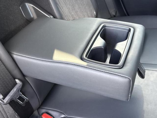 ハリアーハイブリッド ４ＷＤ　Ｇ　新品タイヤ／保証書／純正　８インチ　ＳＤナビ／デジタルインナーミラー／トヨタセーフティセンス／車線逸脱防止支援システム／シート　ハーフレザー／電動バックドア／ドライブレコーダー　純正　バックカメラ（44枚目）