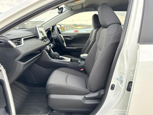 RAV4 ハイブリッドX 純正 9インチ SDナビ/トヨタセーフティセンス/車線逸脱防止支援システム/ドライブレコーダー 純正/ヘッドランプ LED/USBジャック/Bluetooth接続/ETC2.0/EBD付ABS(6枚目)