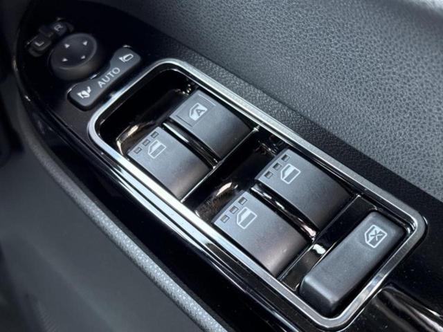 タント カスタムRSスタイルセレクション 新品タイヤ/保証書/純正 SDナビ/スマートアシスト(トヨタ・ダイハツ)/両側電動スライドドア/シートヒーター 前席/パノラマモニター/車線逸脱防止支援システム/シート ハーフレザー 全周囲カメラ(42枚目)