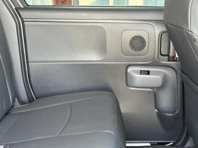 シエンタ ハイブリッドＧ　新品タイヤ／保証書／ディスプレイオーディオ＋ナビ１０インチ／トヨタセーフティセンス／両側電動スライドドア／シートヒーター　前席／パノラミックビューモニター／車線逸脱防止支援システム　全周囲カメラ（25枚目）