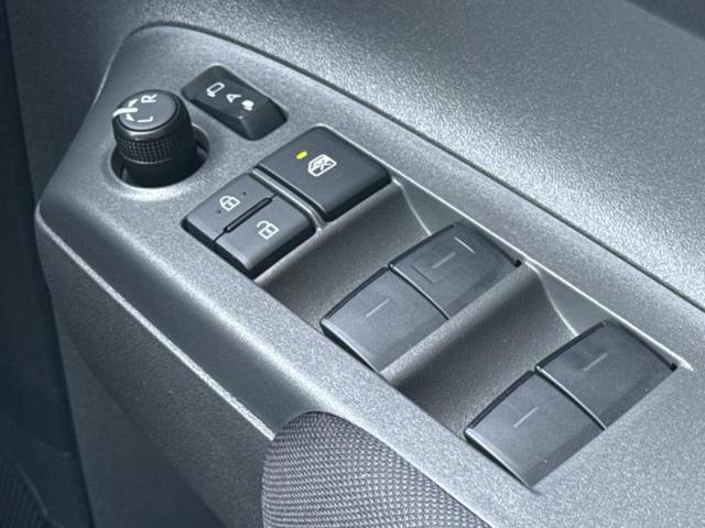 シエンタ ハイブリッドＧ　新品タイヤ／保証書／ディスプレイオーディオ＋ナビ１０インチ／トヨタセーフティセンス／両側電動スライドドア／シートヒーター　前席／パノラミックビューモニター／車線逸脱防止支援システム　全周囲カメラ（33枚目）