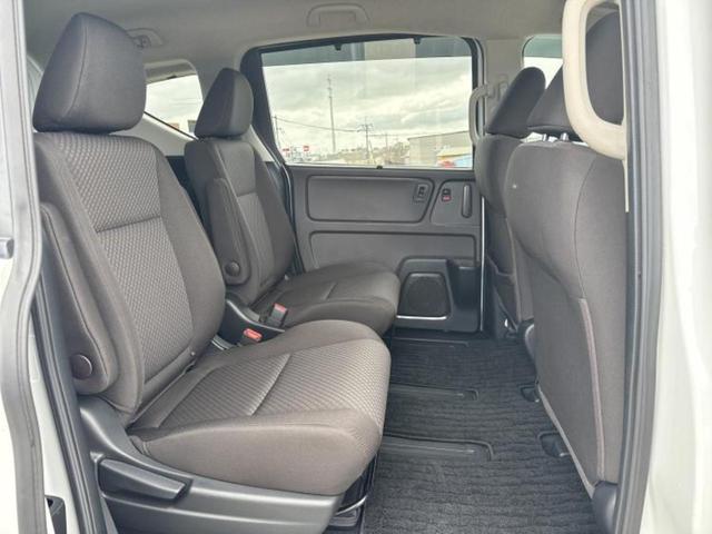 フリードハイブリッド ハイブリッドＧ　新品タイヤ／保証書／純正　１０インチ　ＳＤナビ／ホンダセンシング／両側電動スライドドア／シートヒーター　前席／車線逸脱防止支援システム／ドライブレコーダー　純正／ヘッドランプ　ＬＥＤ　バックカメラ（5枚目）