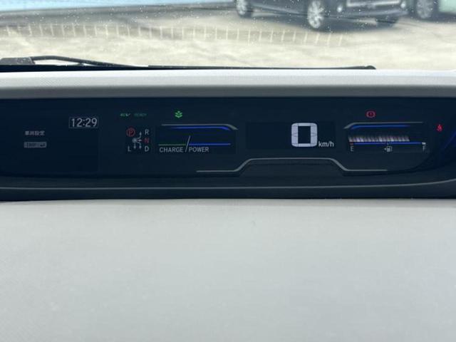 フリードハイブリッド ハイブリッドＧ　新品タイヤ／保証書／純正　１０インチ　ＳＤナビ／ホンダセンシング／両側電動スライドドア／シートヒーター　前席／車線逸脱防止支援システム／ドライブレコーダー　純正／ヘッドランプ　ＬＥＤ　バックカメラ（13枚目）