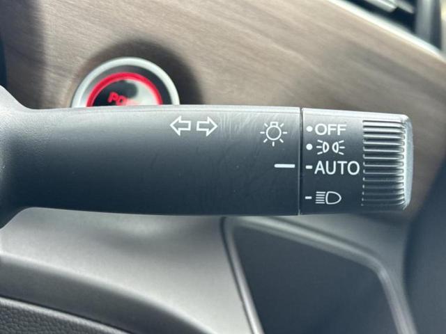 フリードハイブリッド ハイブリッドＧ　新品タイヤ／保証書／純正　１０インチ　ＳＤナビ／ホンダセンシング／両側電動スライドドア／シートヒーター　前席／車線逸脱防止支援システム／ドライブレコーダー　純正／ヘッドランプ　ＬＥＤ　バックカメラ（15枚目）