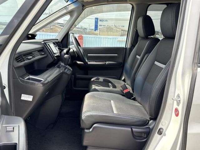 ステップワゴンスパーダ スパーダクールスピリット・ホンダセンシング　純正エアロ／社外　ＳＤナビ／フリップダウンモニター　社外　１０．１インチ／ホンダセンシング／両側電動スライドドア／シートヒーター　前席／車線逸脱防止支援システム／シート　ハーフレザー　ターボ　ドラレコ（7枚目）