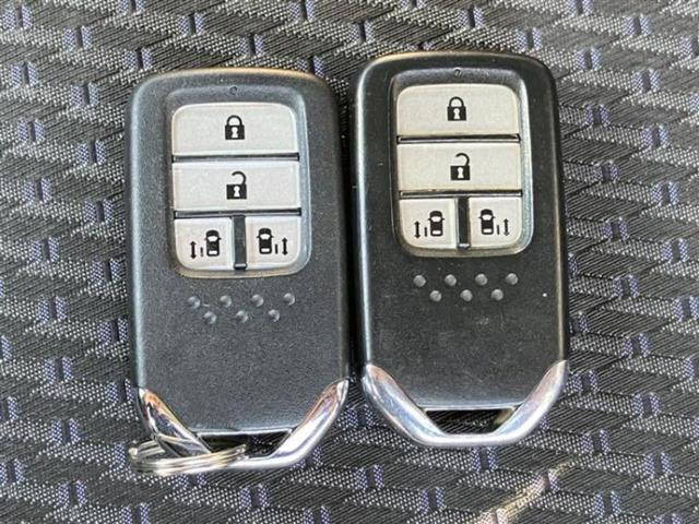 ステップワゴンスパーダ スパーダクールスピリット・ホンダセンシング　純正エアロ／社外　ＳＤナビ／フリップダウンモニター　社外　１０．１インチ／ホンダセンシング／両側電動スライドドア／シートヒーター　前席／車線逸脱防止支援システム／シート　ハーフレザー　ターボ　ドラレコ（18枚目）