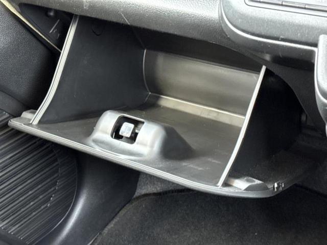 ハスラー ハイブリッドＧ　保証書／デュアルカメラブレーキサポート（スズキ）／シートヒーター　前席／車線逸脱防止支援システム／ヘッドランプ　ＬＥＤ／アイドリングストップ／禁煙車／エンジンスタートボタン／オートライト（31枚目）