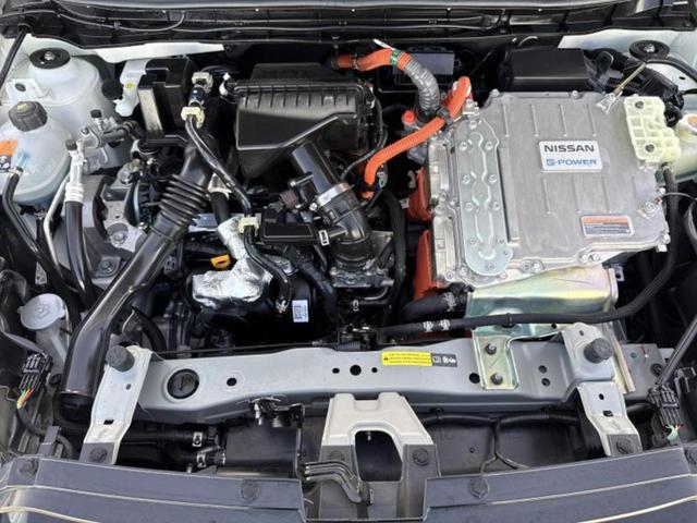 キックス Ｘ　保証書／純正　９インチ　メモリーナビ／インテリジェントルームミラー／エマージェンシーブレーキ／シートヒーター　前席／アラウンドビューモニター／車線逸脱防止支援システム／プロパイロット　全周囲カメラ（49枚目）