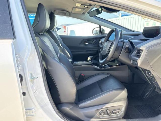 プリウス Ｚ　新品タイヤ／保証書／ディスプレイオーディオ＋ナビ／トヨタセーフティセンス／シートエアコン／全方位モニター／車線逸脱防止支援システム／シート　合皮／パーキングアシスト　自動操舵　衝突被害軽減システム（4枚目）