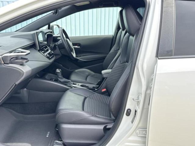 カローラツーリング ハイブリッドダブルバイビー　保証書／社外　９インチ　ＳＤナビ／トヨタセーフティセンス／車線逸脱防止支援システム／シート　ハーフレザー／ドライブレコーダー　前後／ヘッドランプ　ＬＥＤ／ＥＴＣ／ＥＢＤ付ＡＢＳ／横滑り防止装置（6枚目）